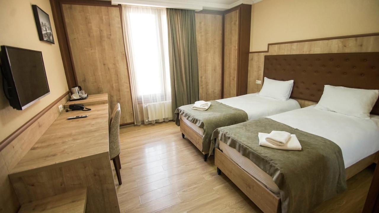 Hotel Juralius Tbilisi Luaran gambar
