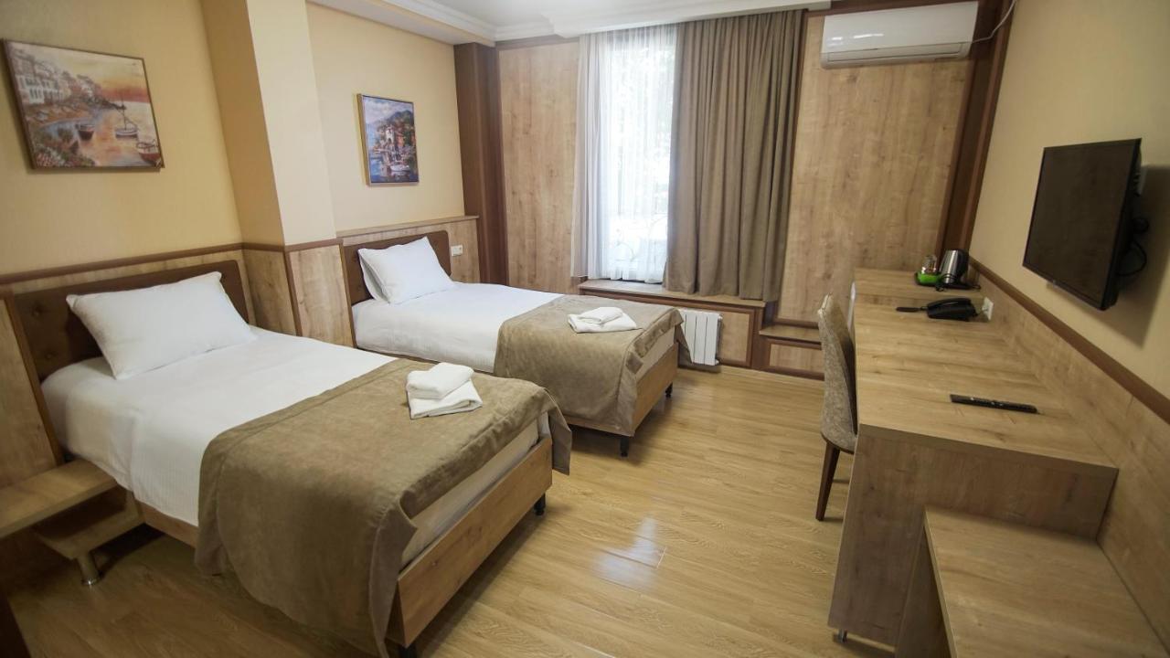 Hotel Juralius Tbilisi Luaran gambar