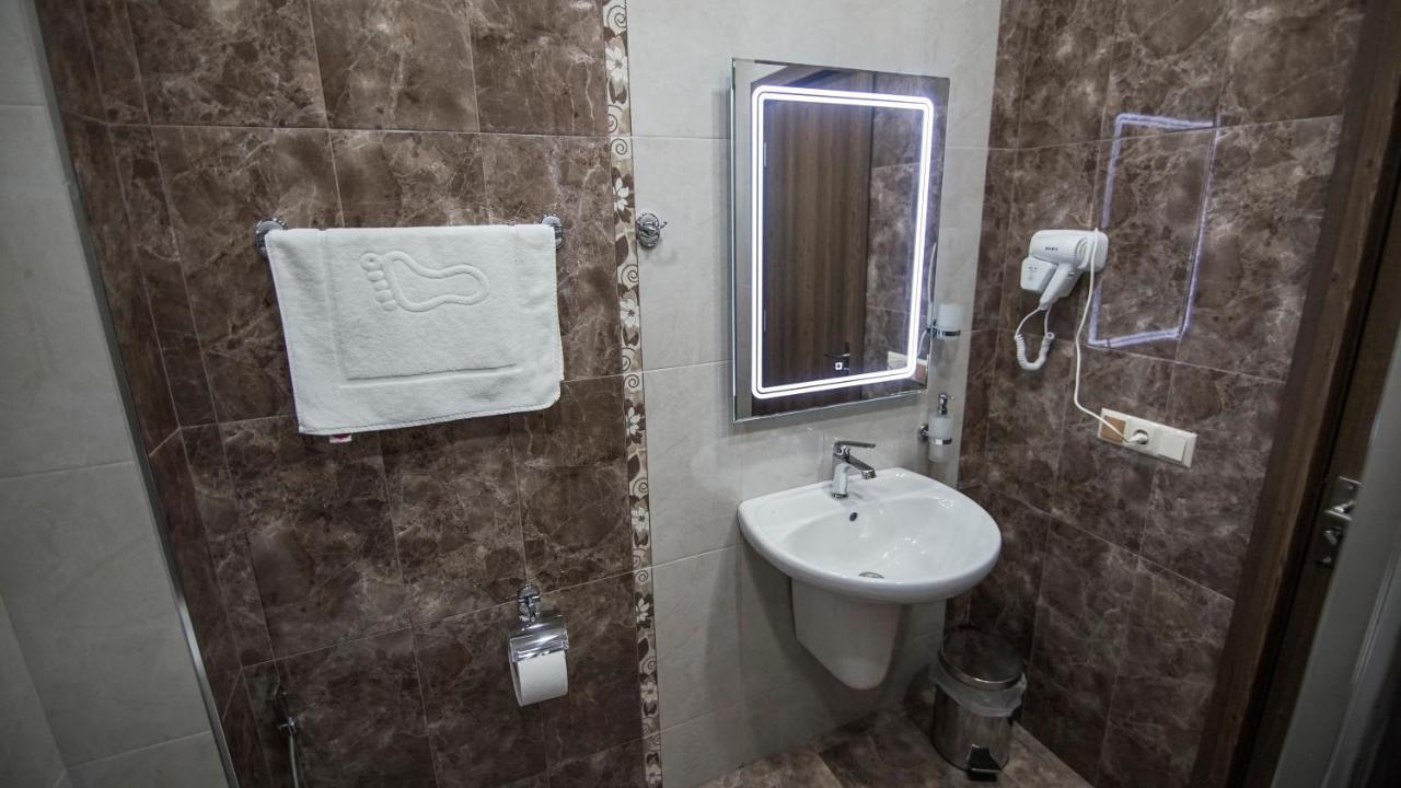 Hotel Juralius Tbilisi Luaran gambar