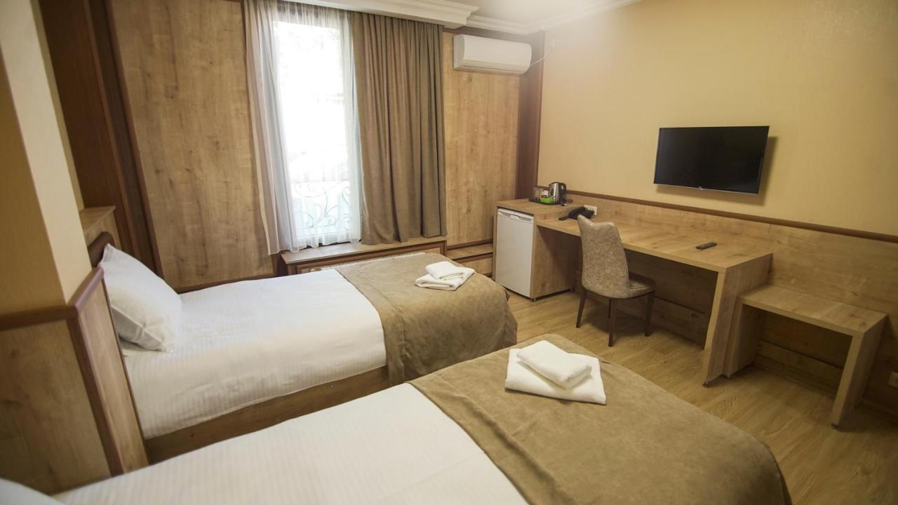 Hotel Juralius Tbilisi Luaran gambar